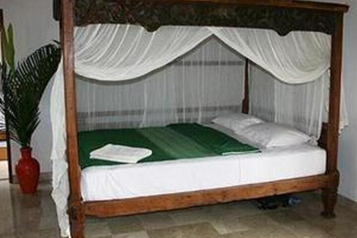 Room 2 of 5