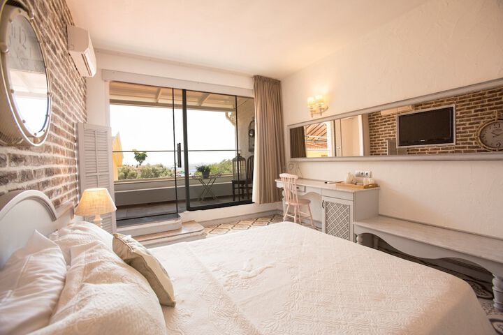 Orange Hotel