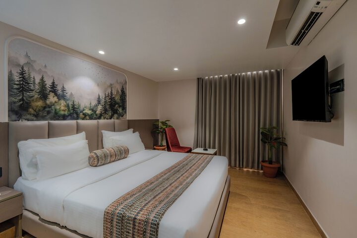Room 7 of 35