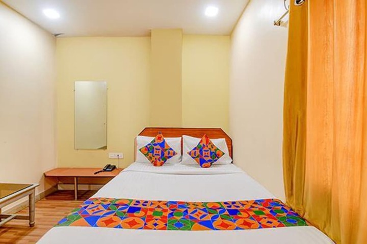 Room 10 of 30