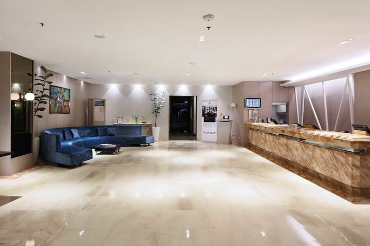 Hotel Interior 4 of 117