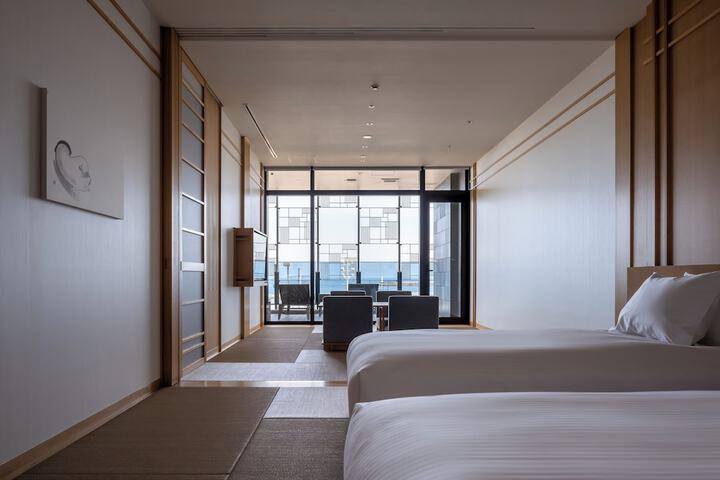 Room 25 of 82