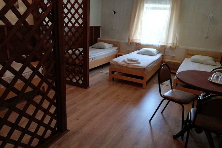 Room 9 of 46