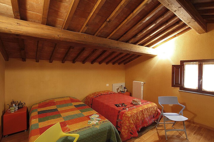 Room 3 of 71