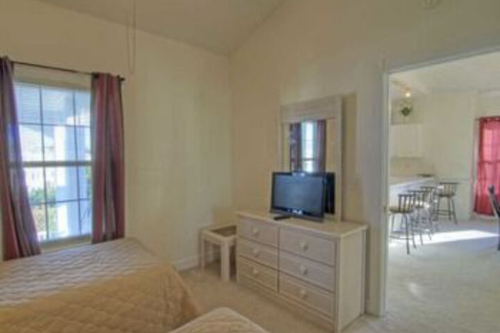 Room 8 of 30