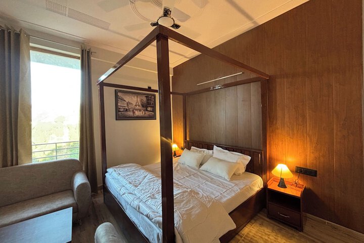 Room 17 of 45
