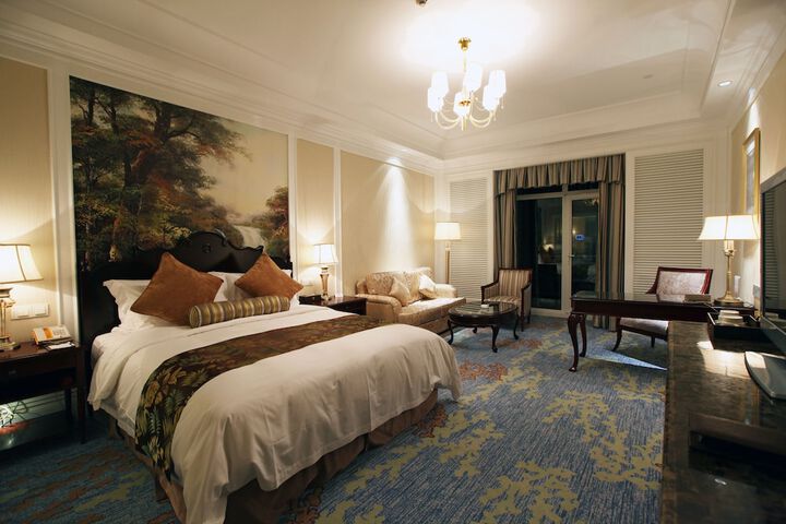 Room 15 of 147