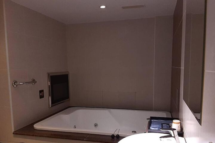 Room 14 of 39