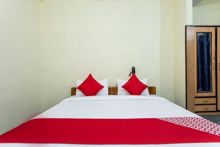 Room 2 of 9