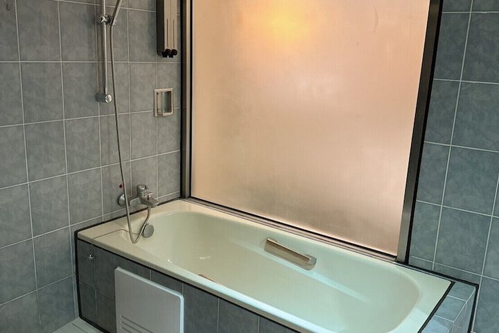 Room 30 of 46