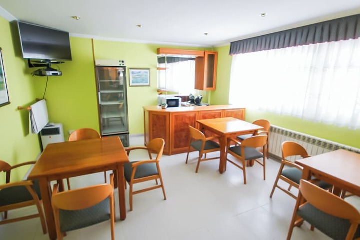 Room 6 of 16