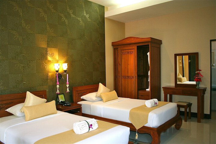 Room 5 of 87