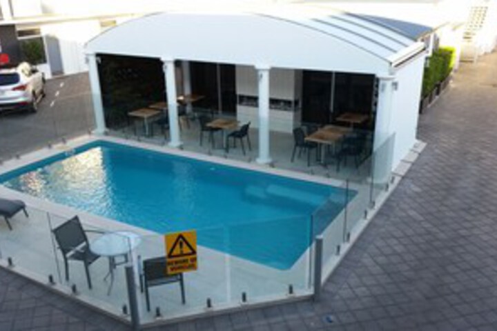 Pool 112 of 159