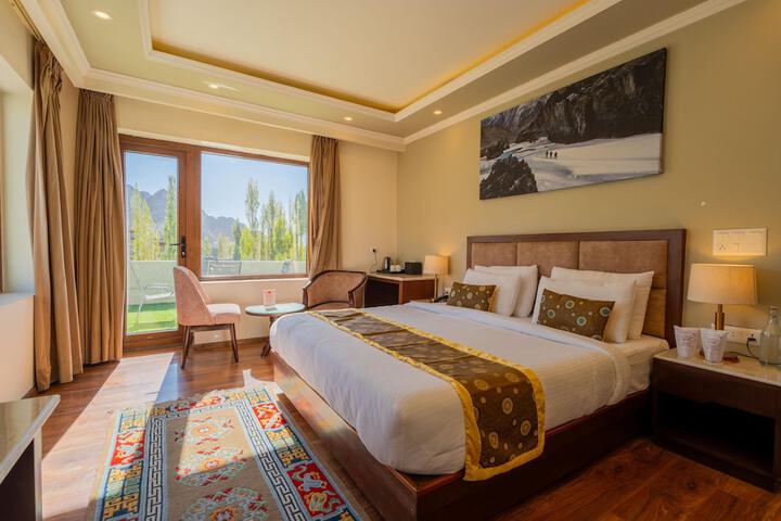 Room 2 of 19