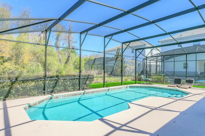 Pool 13 of 22
