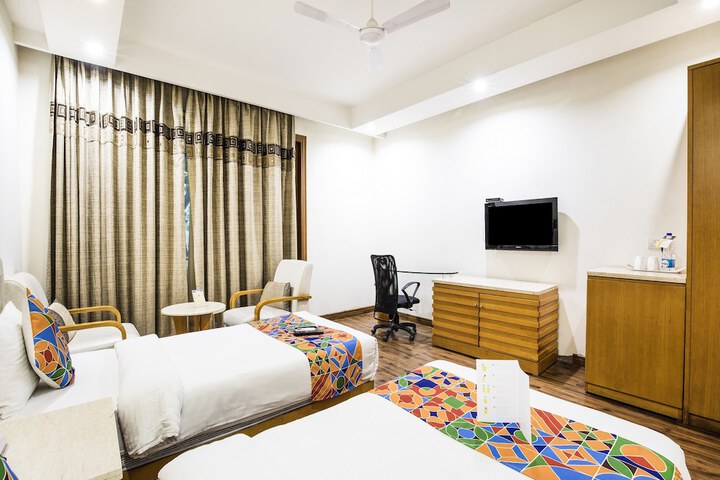 Room 16 of 25