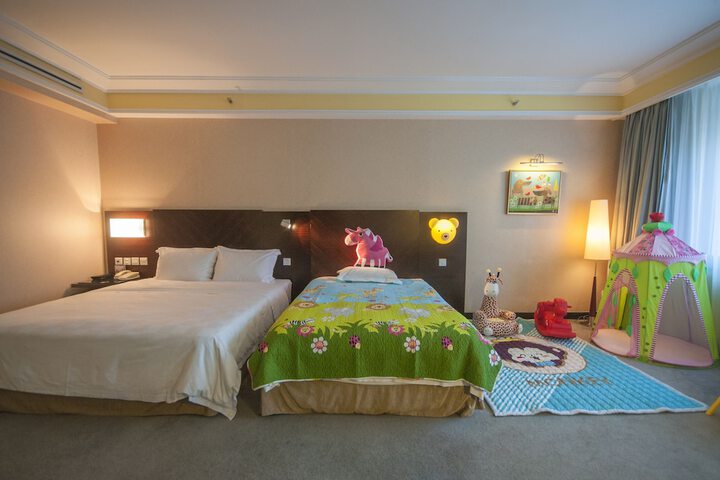 Room 29 of 96