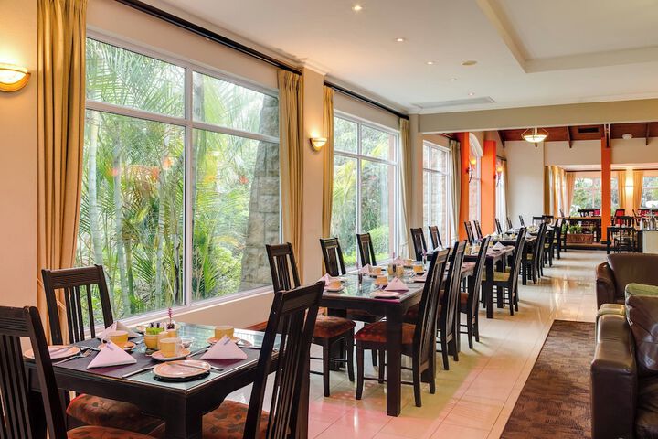 Dining Photos