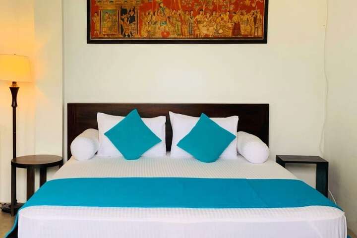 Room 5 of 27