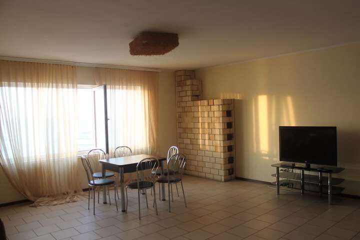 Room 33 of 57