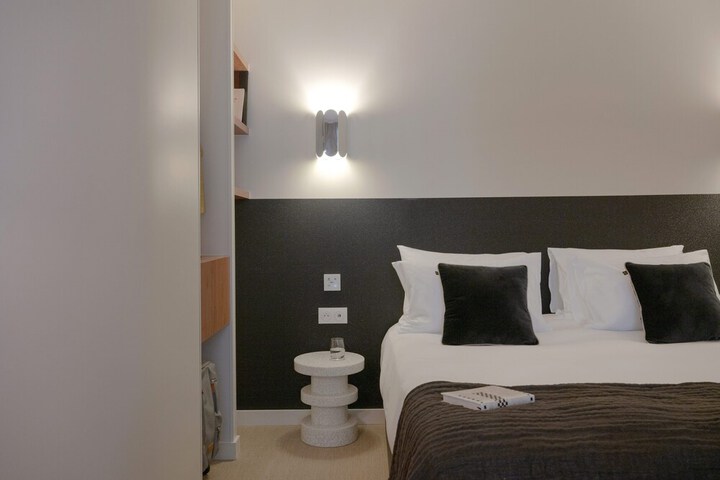 Room 216 of 780
