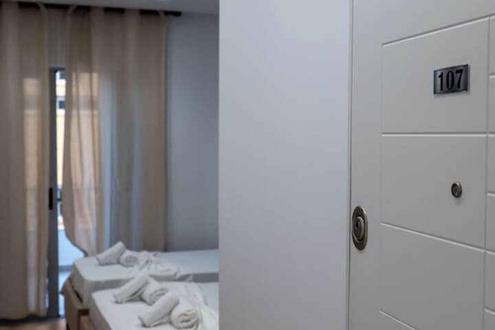 Room 43 of 131