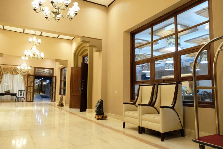 Hotel Interior 2 of 30