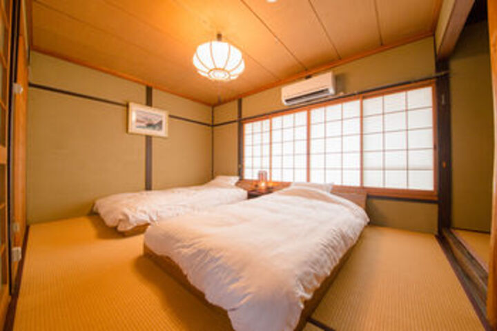 Room 8 of 20