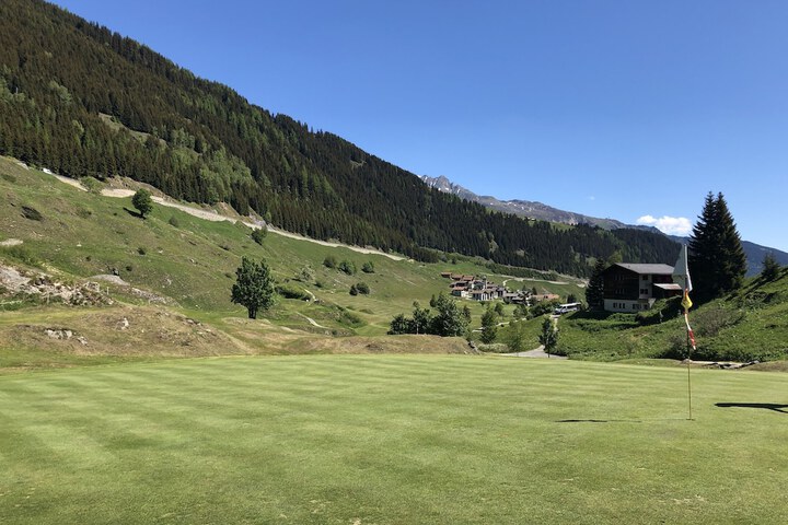 Golf 66 of 100