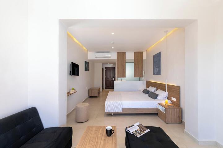 Room 6 of 35