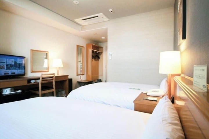 Room 18 of 53