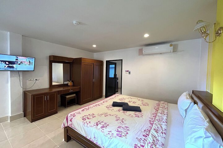 Room 16 of 31