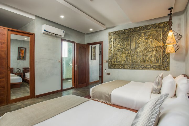 Room 15 of 100