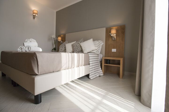Room 6 of 36