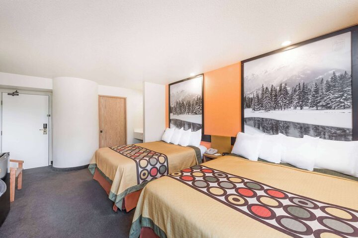 Room 17 of 35