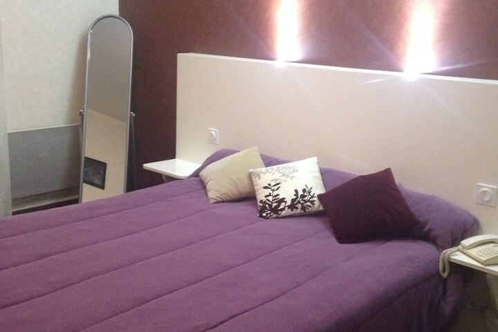 Room 9 of 39