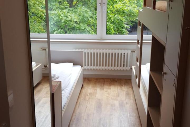 Room 14 of 50