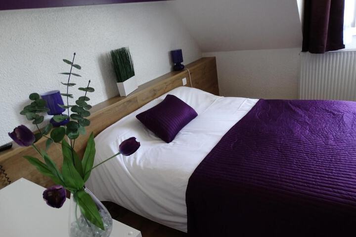 Room 4 of 7