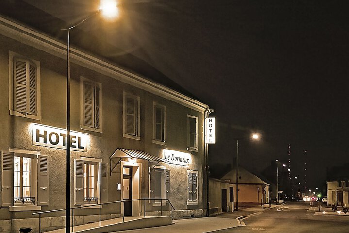 Exterior of Hôtel Le Dormeux