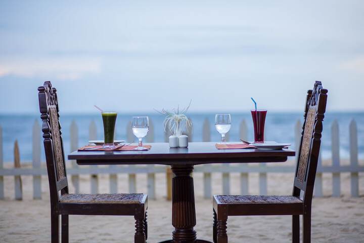 Dining 29 of 38
