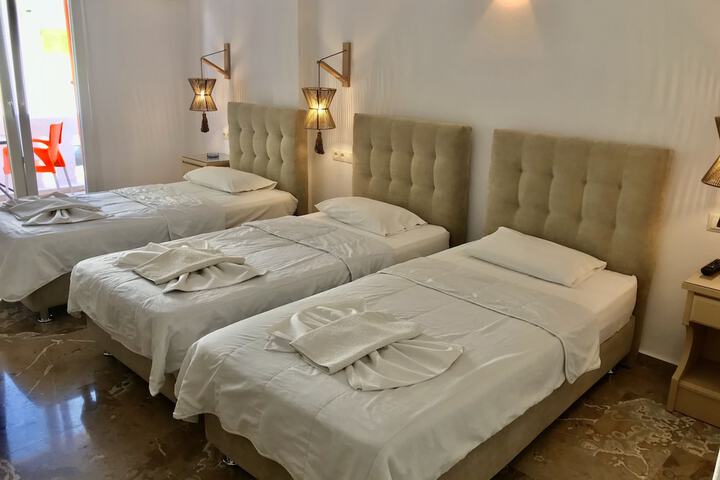 Room 6 of 39