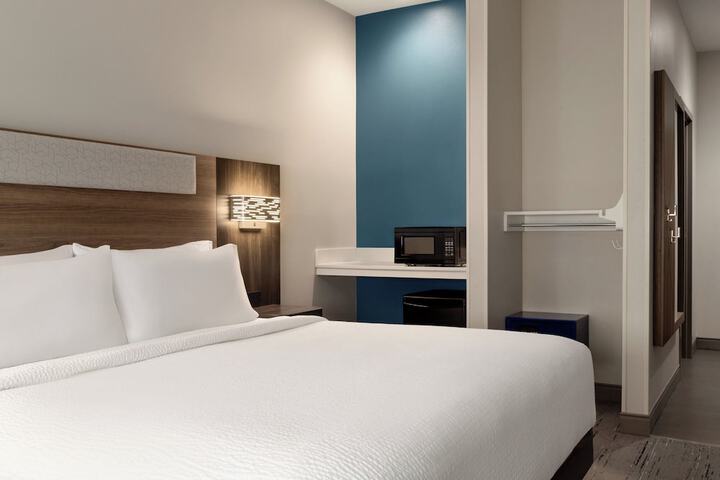 Room 20 of 48