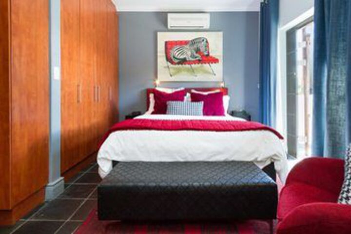 Room 27 of 66