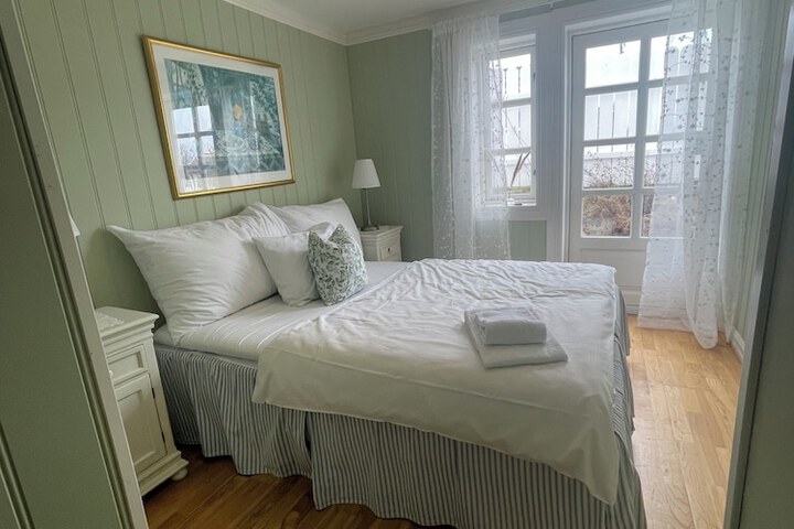 Room 12 of 51