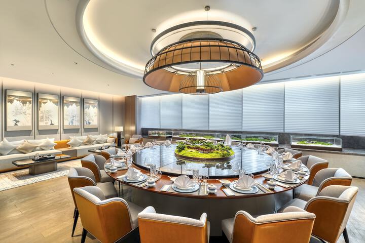 Dining 66 of 92
