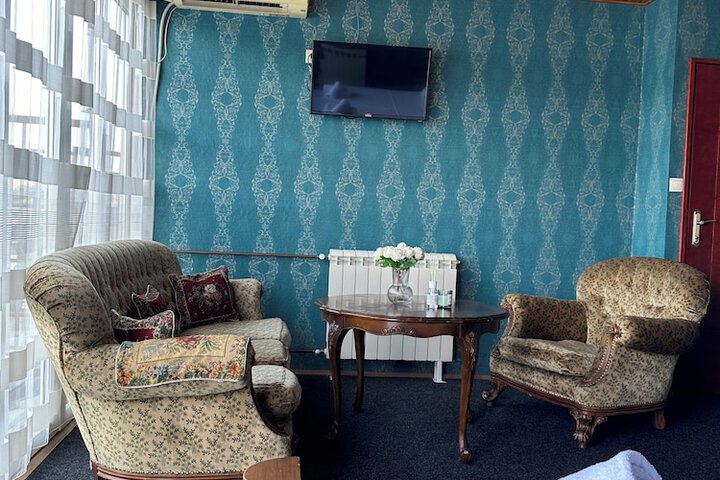 Room 57 of 83