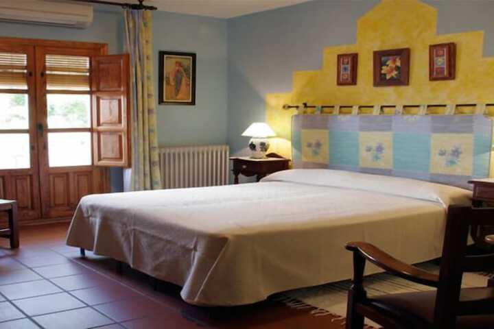 Room 9 of 43
