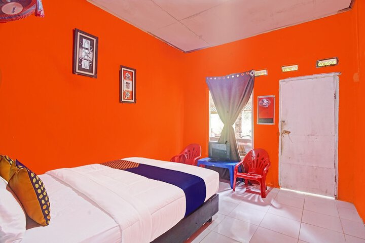 Room 16 of 28