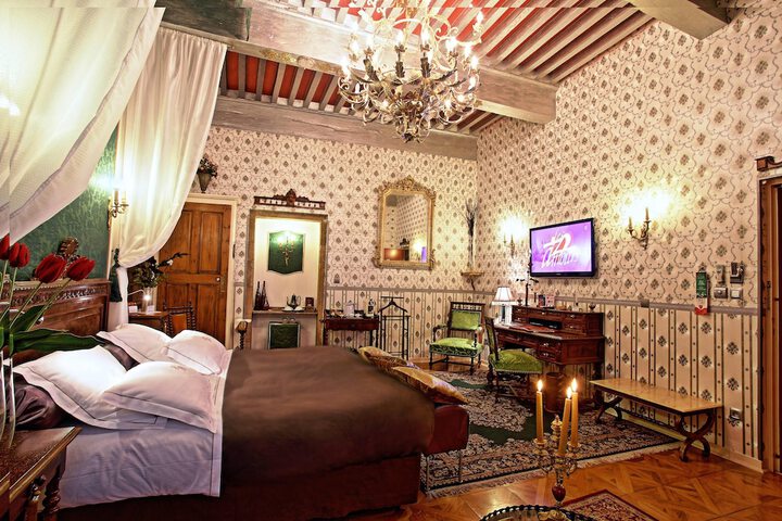 Room 16 of 88