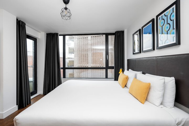 Room 17 of 62